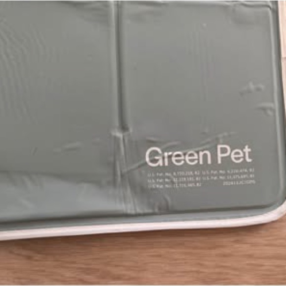 Green Pet Cooling Mat for Dogs